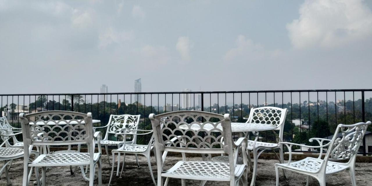 Colombo Hotel By Colombo Village المظهر الخارجي الصورة